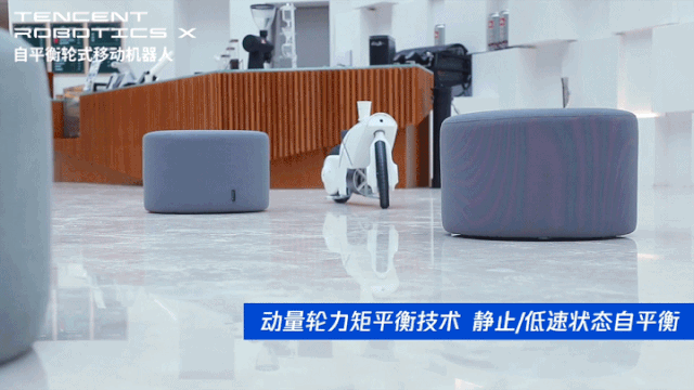 腾讯制作的“国产”机器人狗，花式遛梅堆