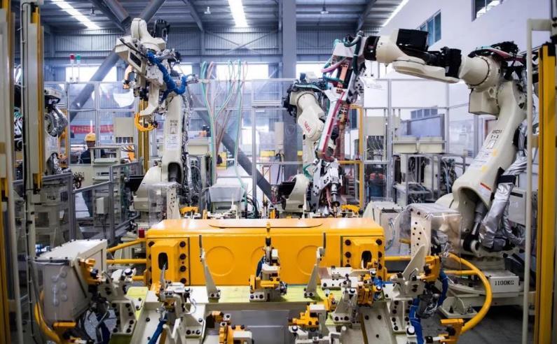 中国制造业的命门，国产机器人打破垄断，年入25亿跻身全球前10