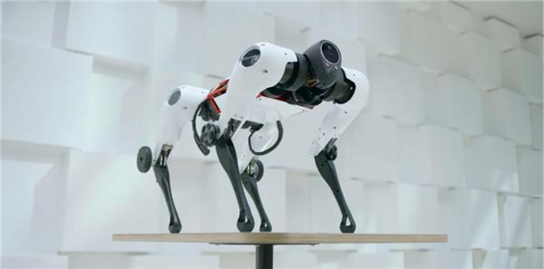 腾讯轮腿式机器人首亮相，目前尚未注册相关商标北瓜网