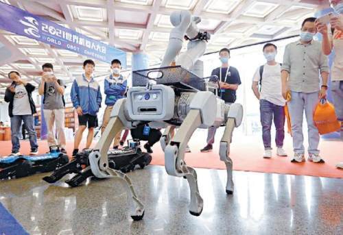 21件机器人新品首发 “机智”塑造未来生活